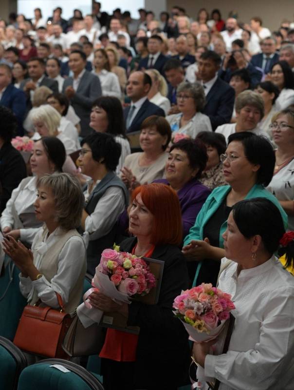 Выпускники Павлодарской области смогут получить дополнительные стипендии для обучения в вузах