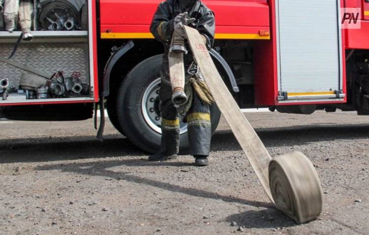 В частном секторе Павлодара ночью загорелся санузел